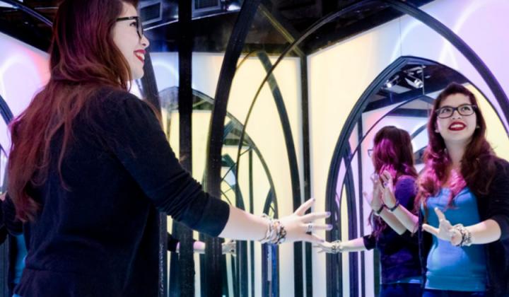 The Amazing Mirror Maze  4D Experience